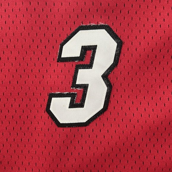 Miami Heat Wade Jersey - Picture 3 of 7